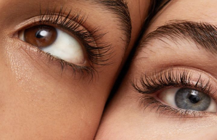 Castor Oil for Eyelashes: Does It Really Work?